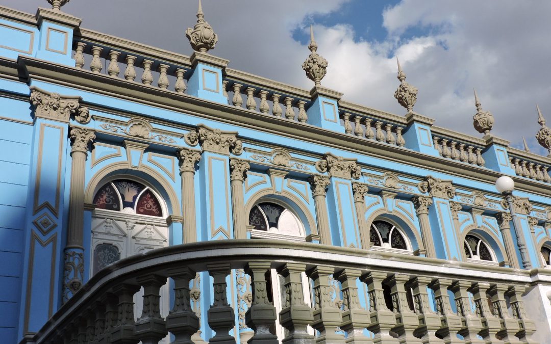 Tom de azul realça arquitetura e beleza do casarão histórico – BRDE