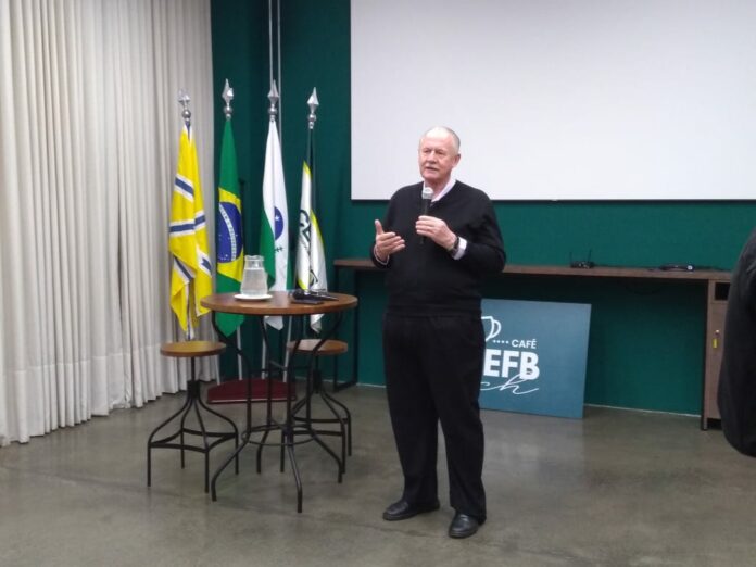 Com empresários em Francisco Beltrão: “vou ao Senado para trabalhar pelo Paraná